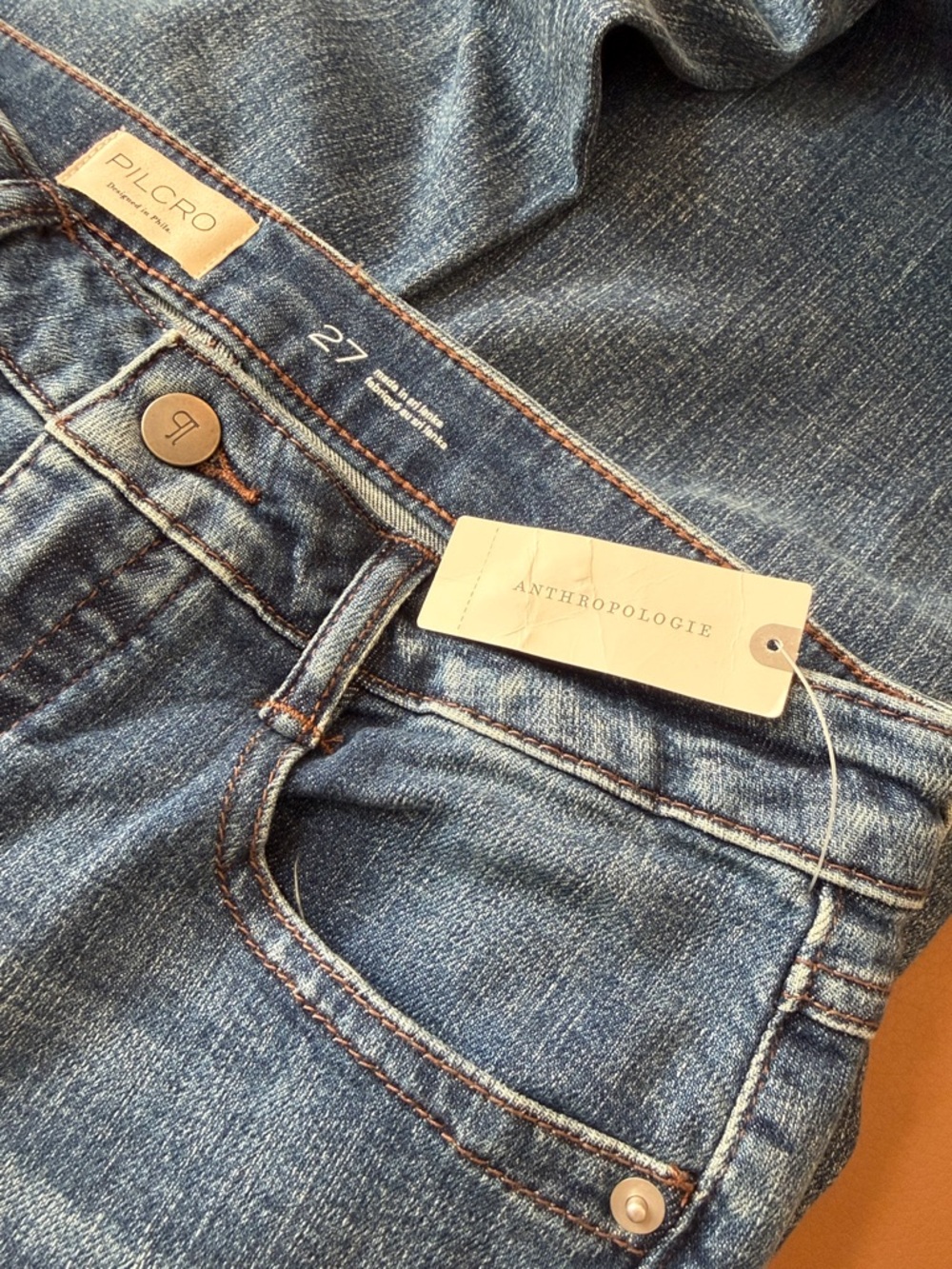 Anthropologie Pilcro Low Rise Flare Jeans Akita Wash SIZE 27 NEW - Picture 7 of 9